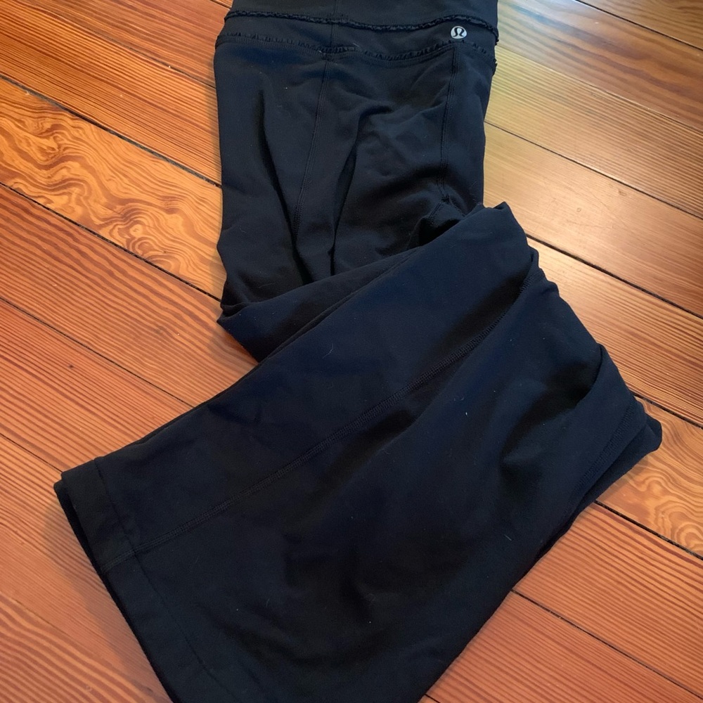 Black lululemon size 8 pants